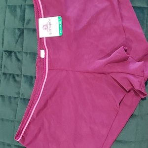 B.tempt'd by Wacoal purple mesh boyshort, size large